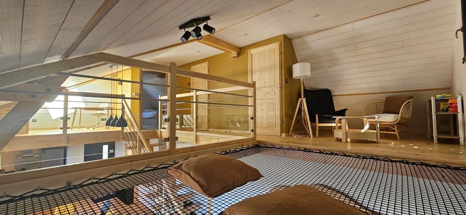 Living room, Photo of the whole room