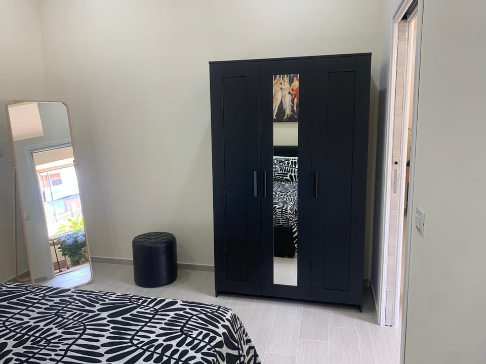 Bed, Photo of the whole room, Bedroom, wardrobe