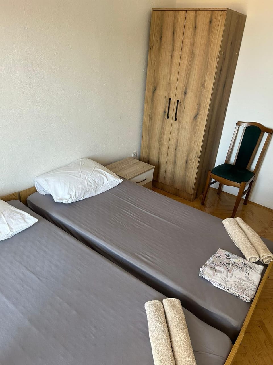 Bed, Photo of the whole room, Bedroom, towels, wardrobe