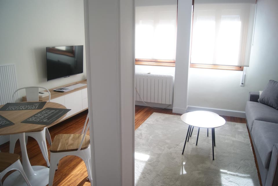 TV and multimedia, Living room, Dining area