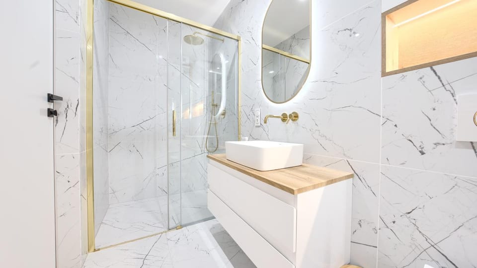 Shower, Bathroom