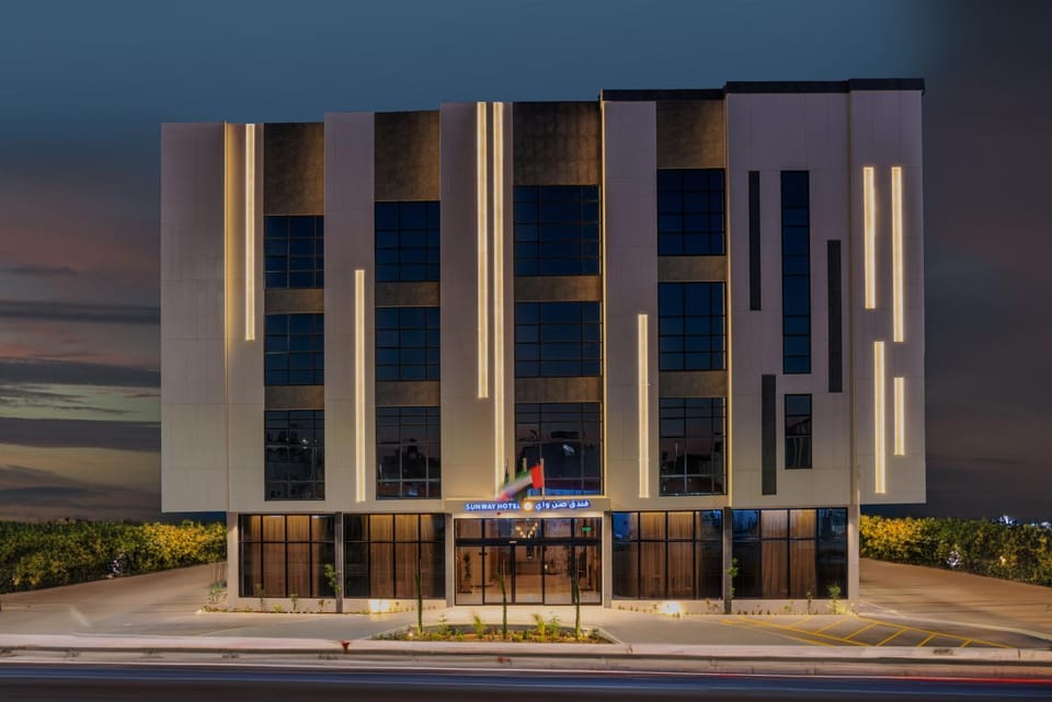 Property building, Day, Night, Evening entertainment