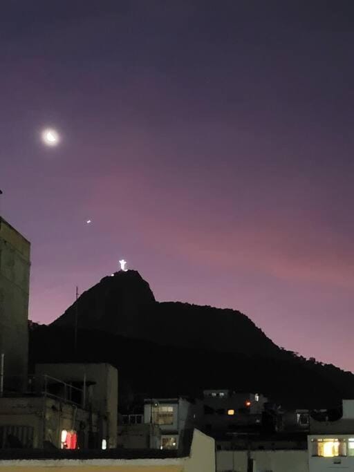 Apartamento em Copacabana com vista p o Cristo Apartment in Rio de Janeiro