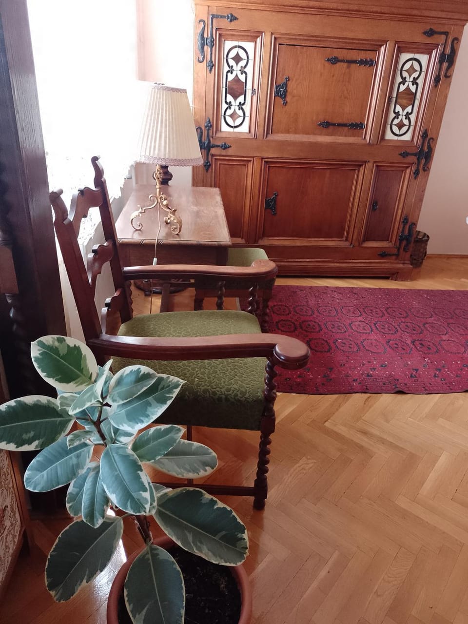 Bed, Living room, Seating area, Bedroom