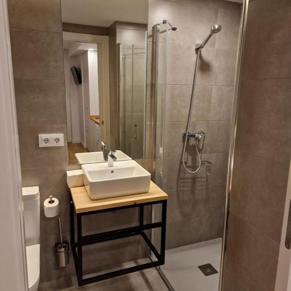 Shower, Bathroom
