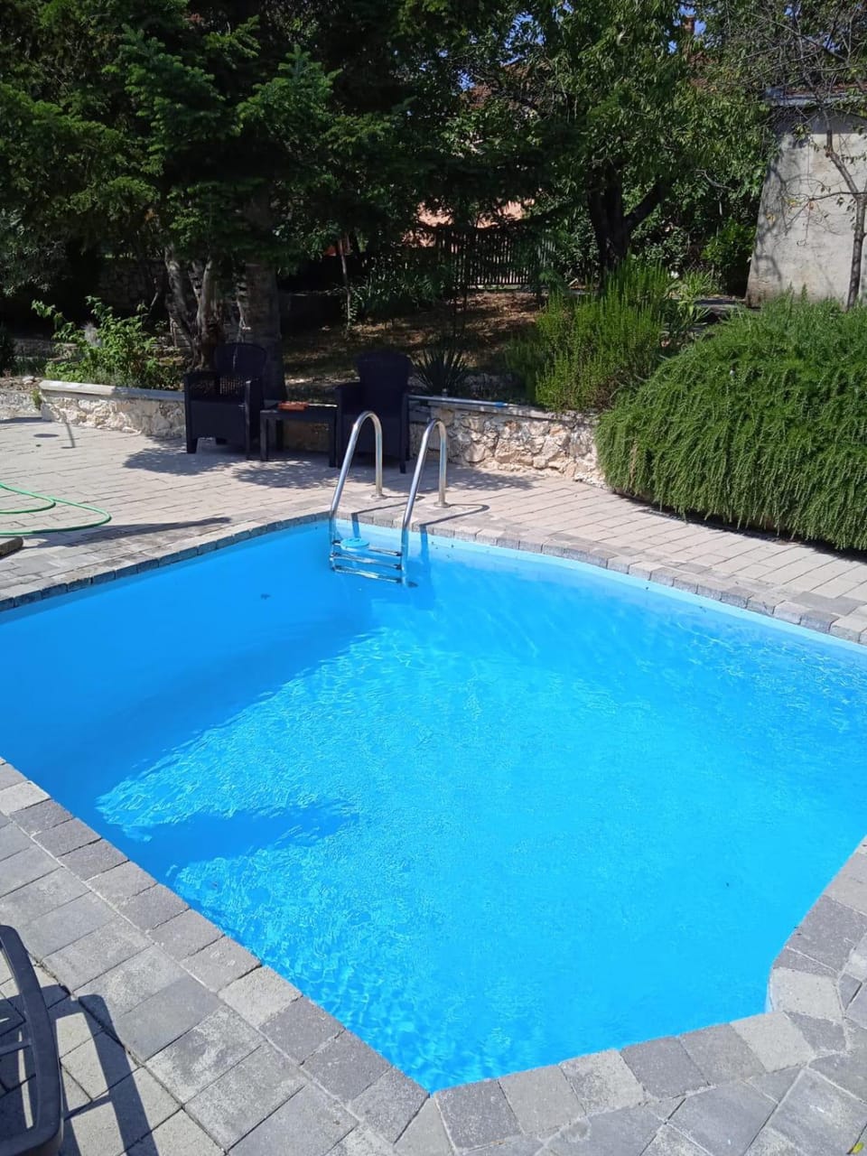 Day, Swimming pool