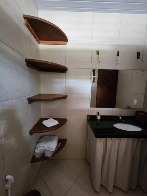 Bathroom, towels