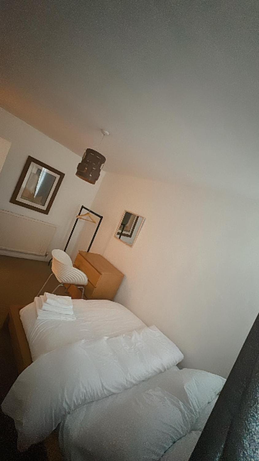 Comfy Home by M Vacation rental in London