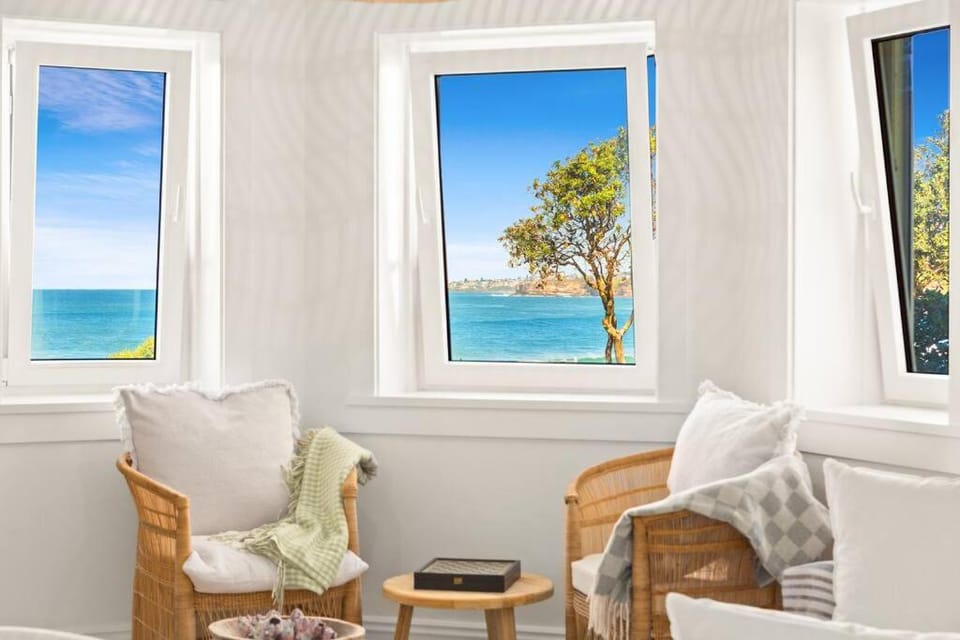 Living room, Sea view