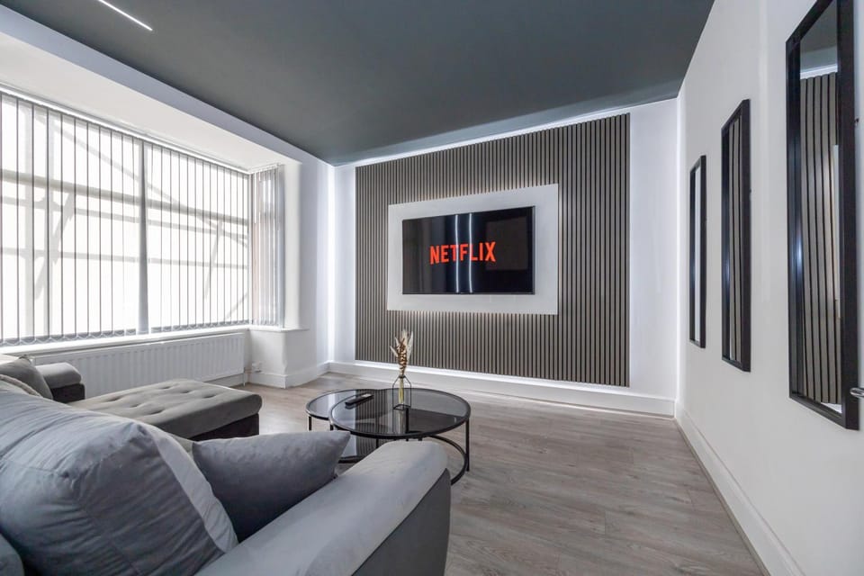 TV and multimedia, Living room, Seating area