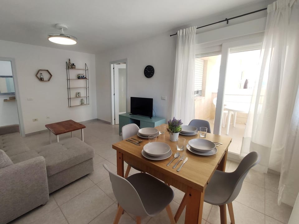 Shower, Spring, Bed, Activities, Winter, Summer, TV and multimedia, Balcony/Terrace, Living room, Dining area, Beach, Hiking, Animals, Animals, Animals, Autumn, Pets, Pets, Pets, Sports, Entertainment, children, children, children, young children, young children, young children, older children, older children, older children, group of guests, group of guests, group of guests, cot, bunk bed, Family, Family, Family, dishwasher, microwave, oven, pet friendly, pet friendly, washing machine, elevator