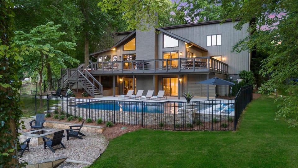 Property building, Swimming pool