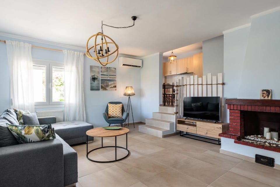 TV and multimedia, Living room, fireplace, air conditioner