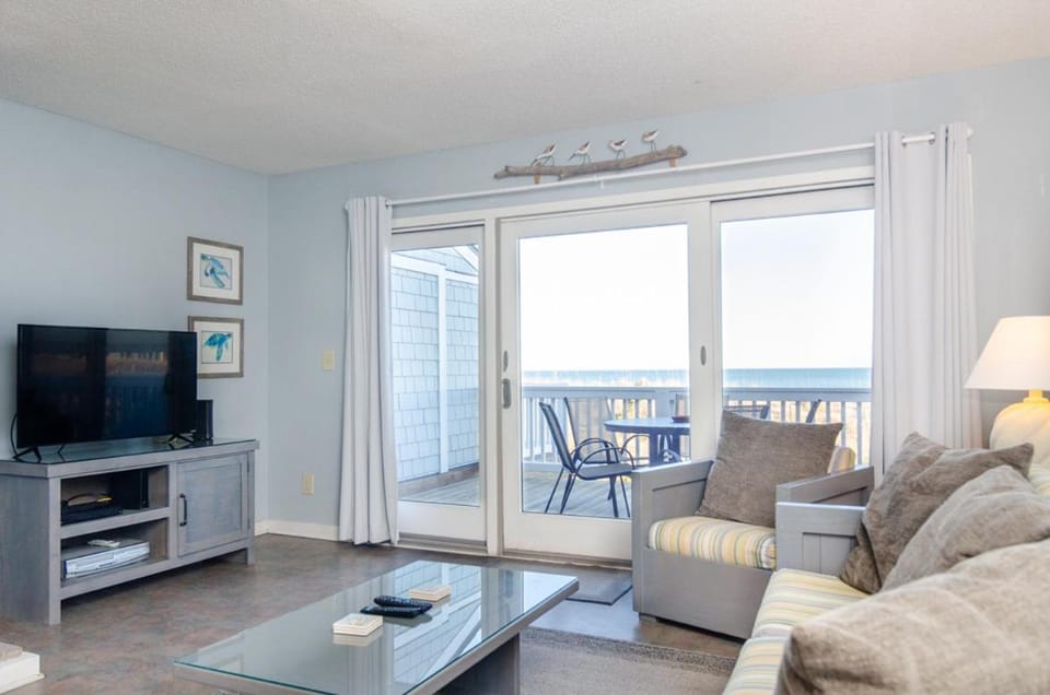 Douglas by Bryant Real Estate House in Wrightsville Beach
