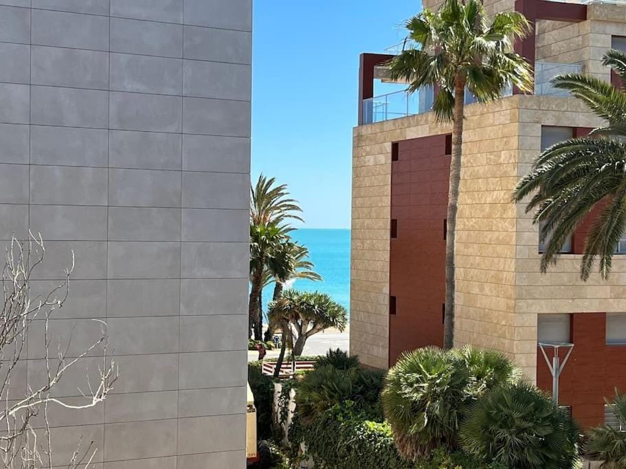 Lovely loft on the beach Apartment in Xàbia