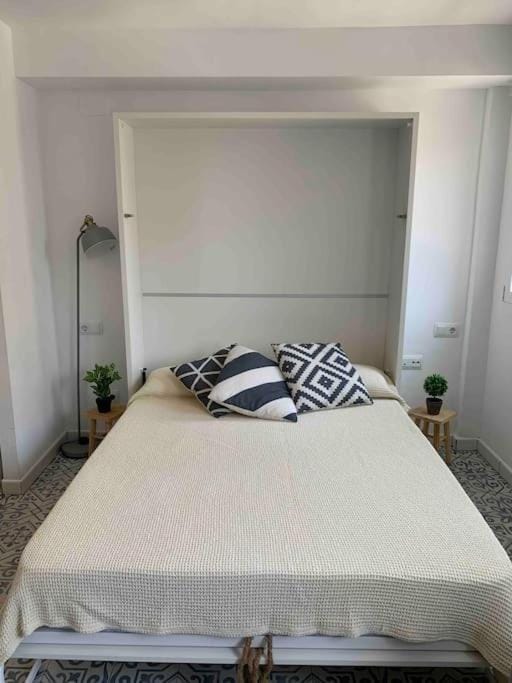 Lovely loft on the beach Apartment in Xàbia