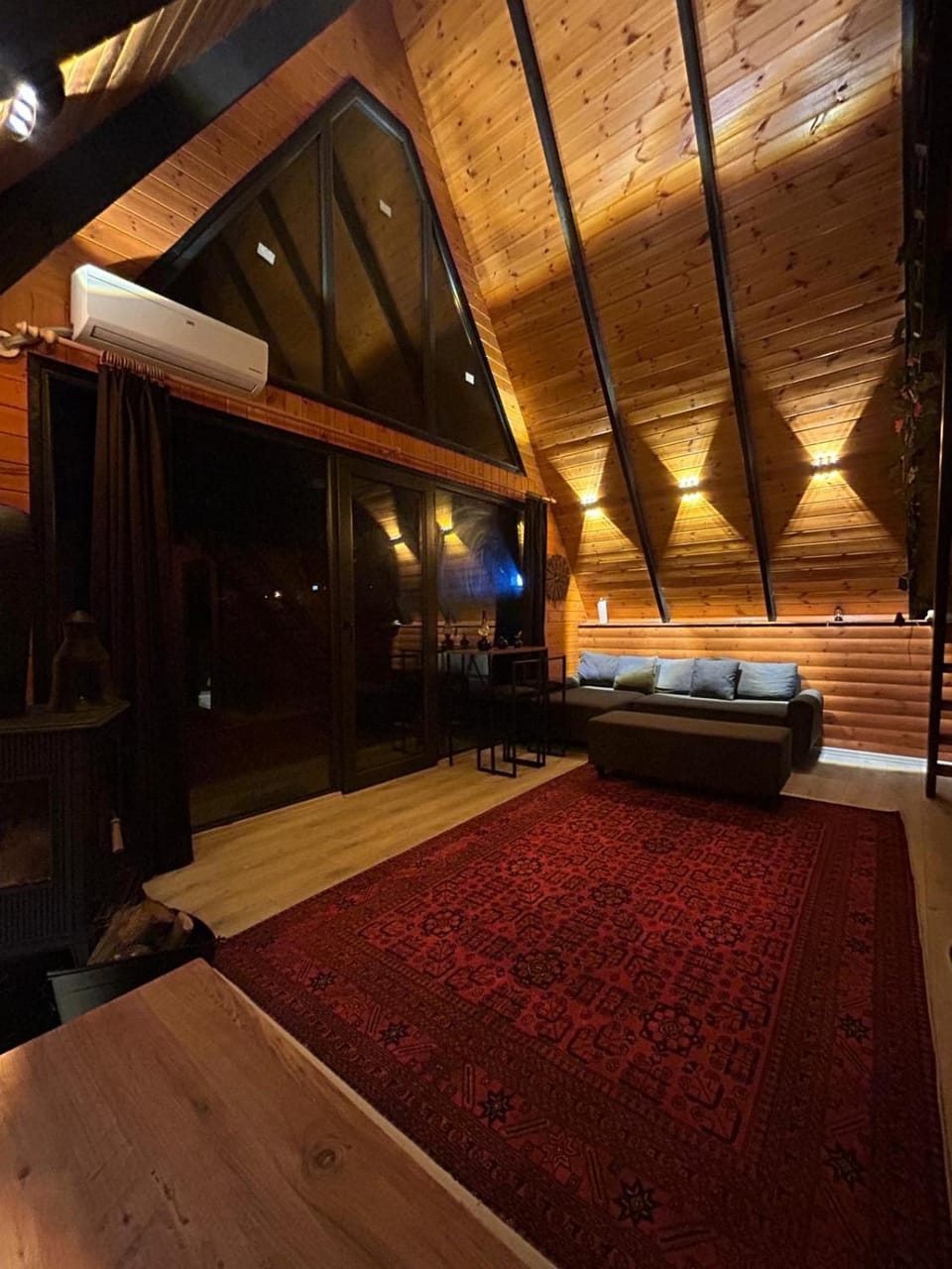 Living room, Seating area, air conditioner