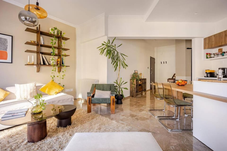 Kitchen or kitchenette, Living room, Seating area, Dining area
