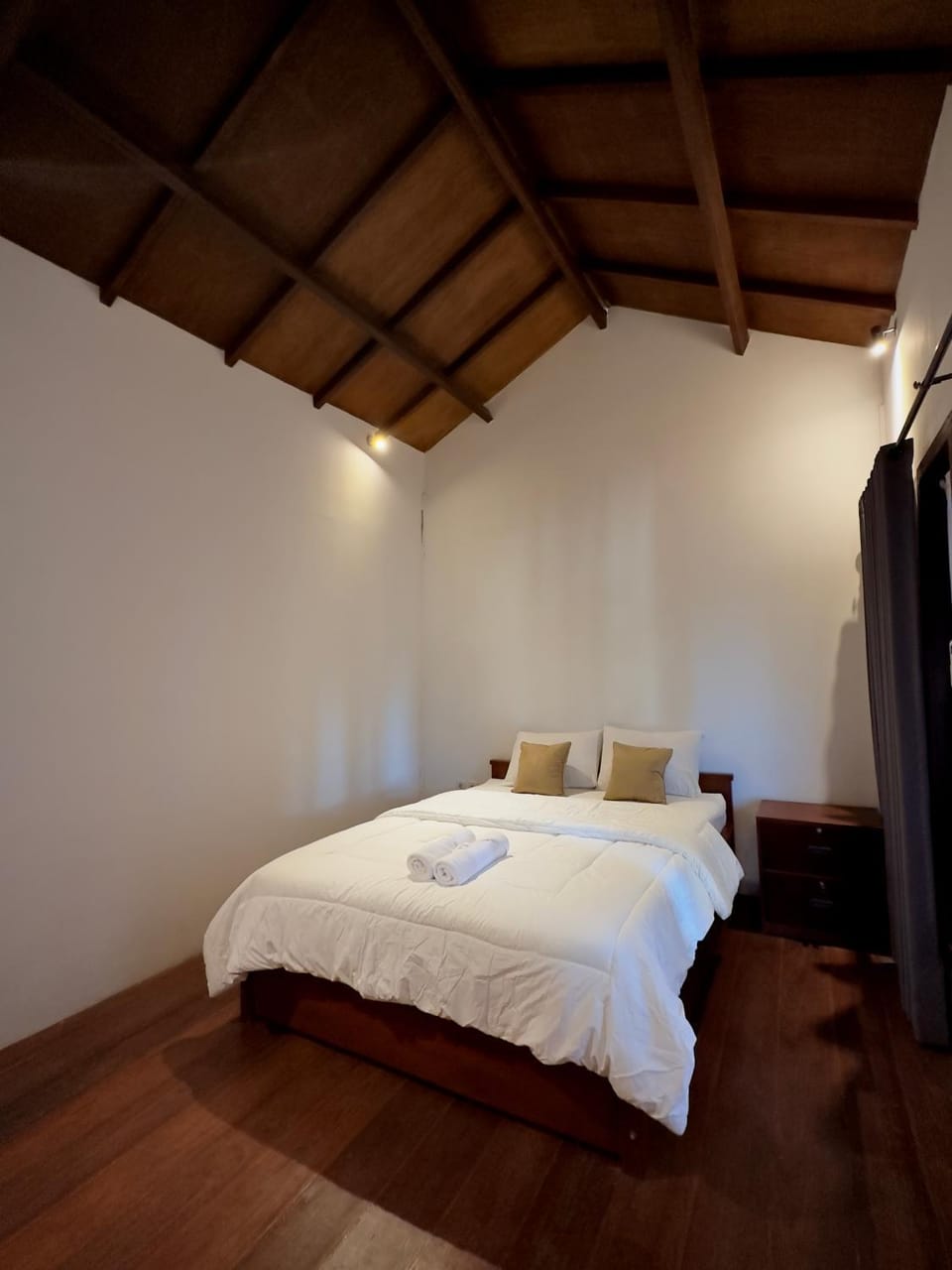Bedroom, air conditioner