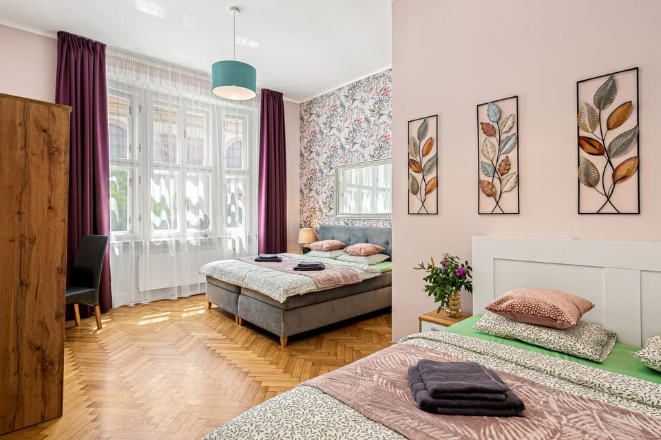 Bed, Photo of the whole room, Bedroom, towels, wardrobe