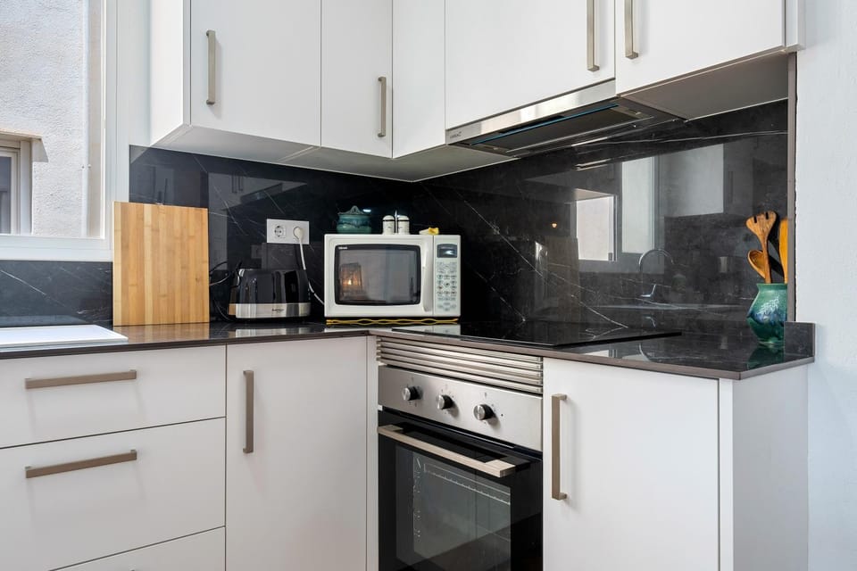 Kitchen or kitchenette, Living room
