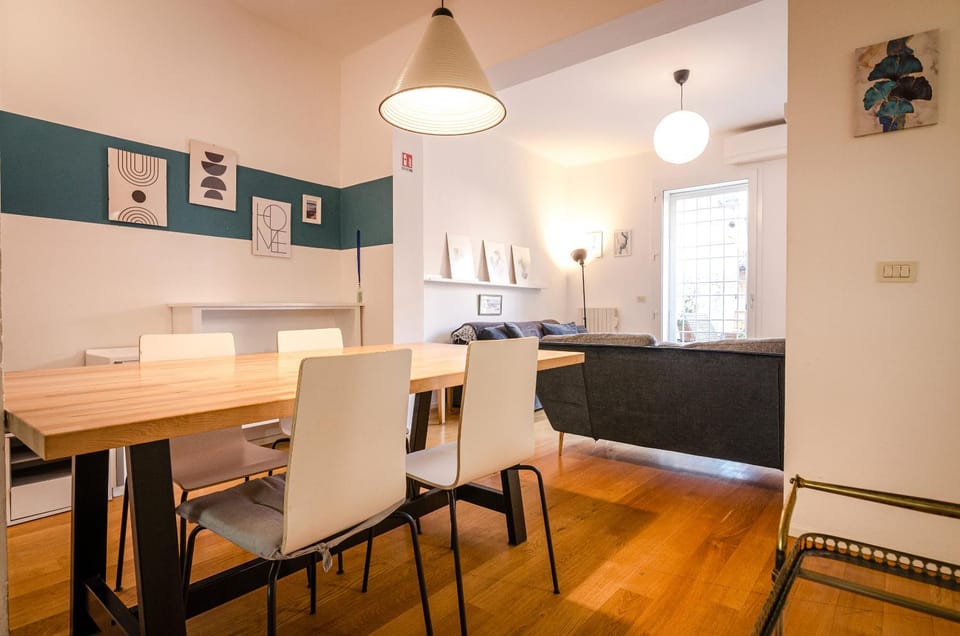 San Felice Terrace Apartment in Bologna