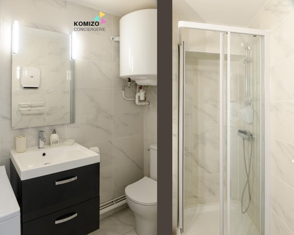 Shower, Toilet, Bathroom
