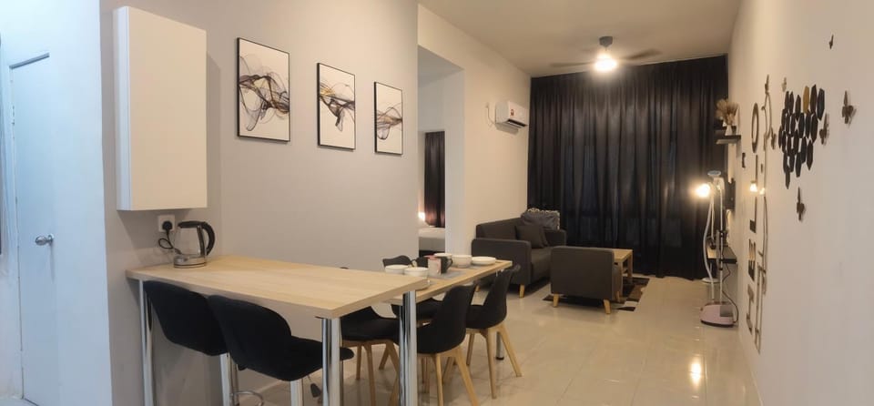 Seating area, Dining area
