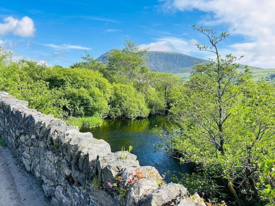 Eilio Cottage- Closely located to Snowdon House in Wales
