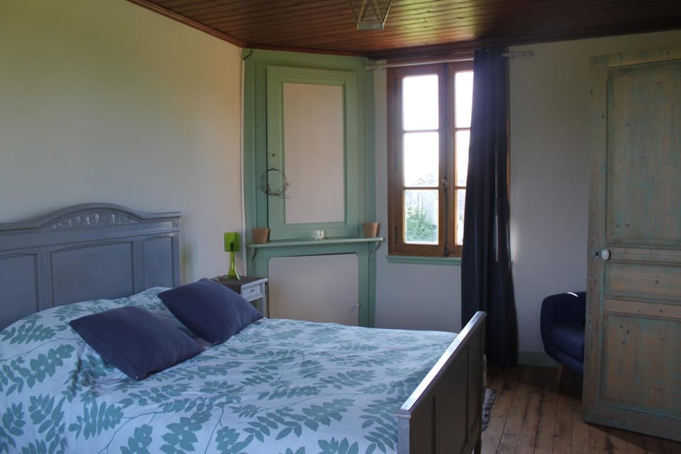 Auberge de la croix du maupas Bed and Breakfast in Normandy