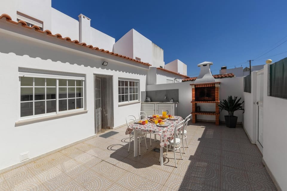 BBQ facilities, Balcony/Terrace, Dining area
