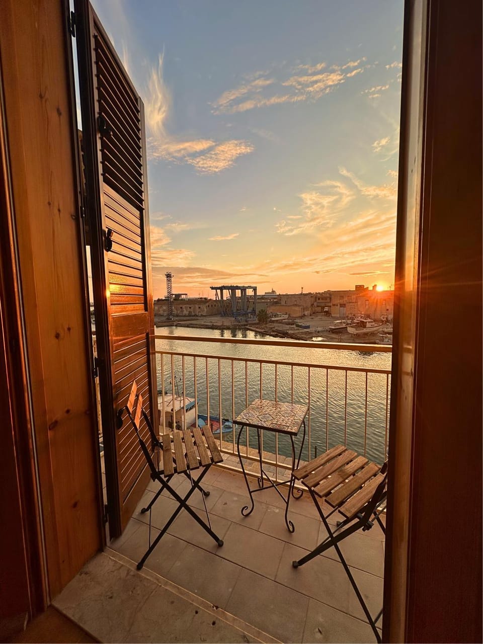 River view, Sea view