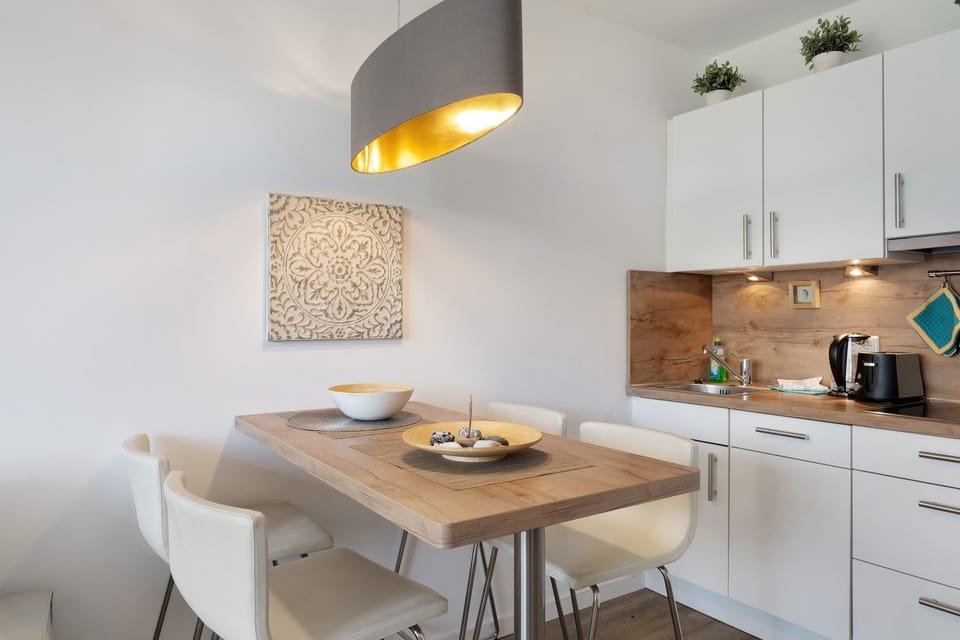 Property building, Kitchen or kitchenette, Living room