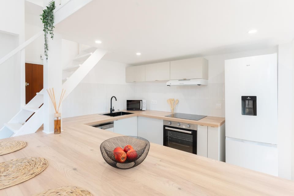 Breakfast, concierge, kitchen