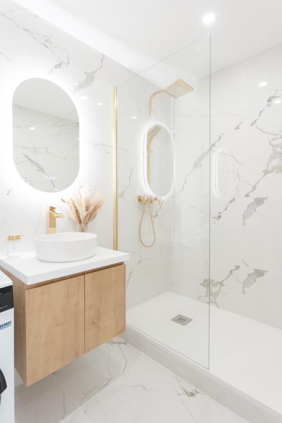 Shower, Bathroom, towels