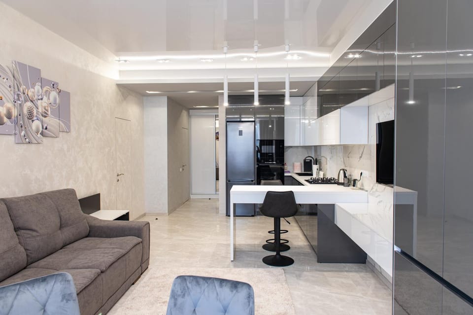 Kitchen or kitchenette, Living room, Seating area, Dining area, minibar, oven