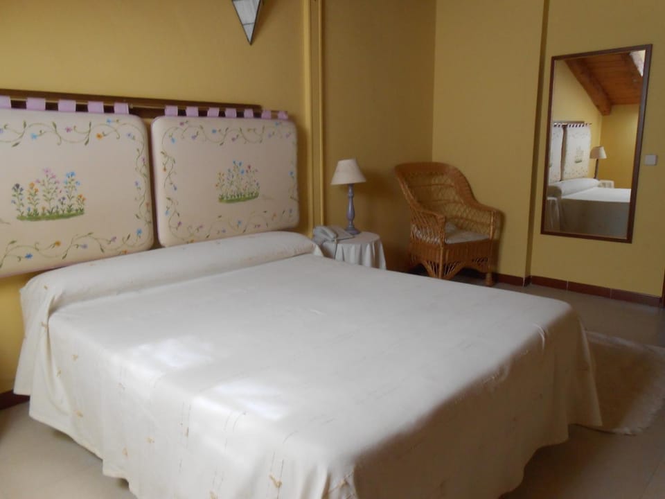Hostal Burgos Bed and Breakfast in Community of Madrid