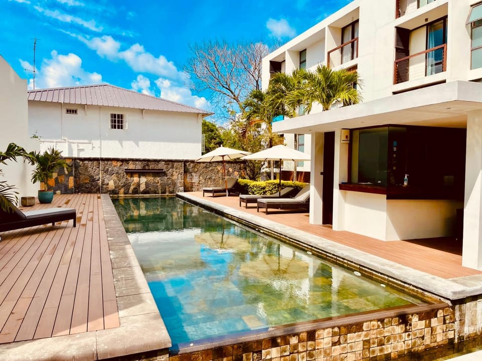 Patio, Swimming pool