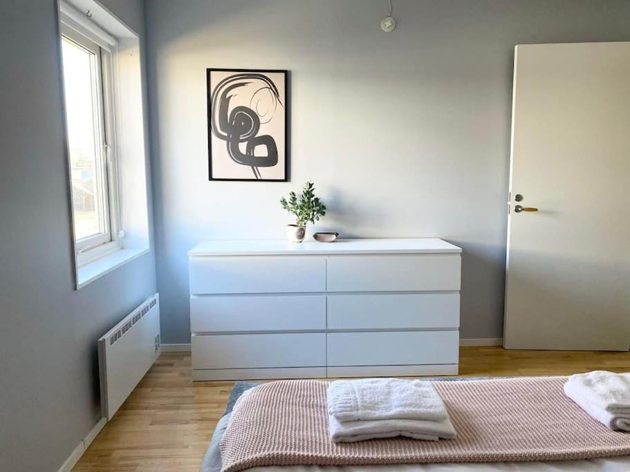 Decorative detail, Bedroom, towels