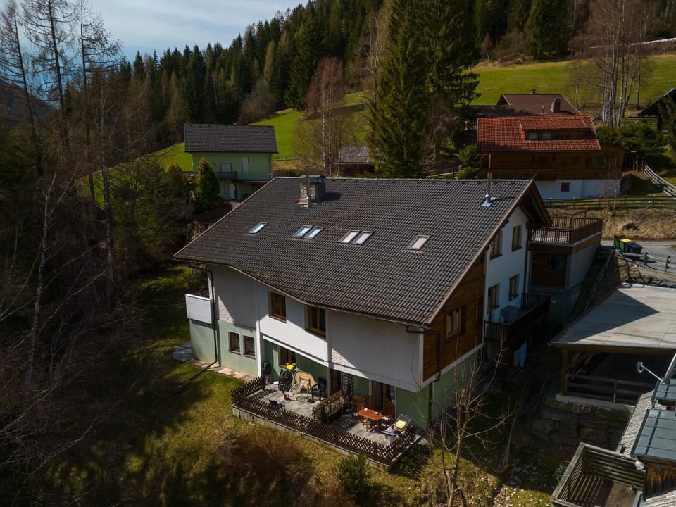 Property building, Neighbourhood, Bird's eye view, Garden, Balcony/Terrace