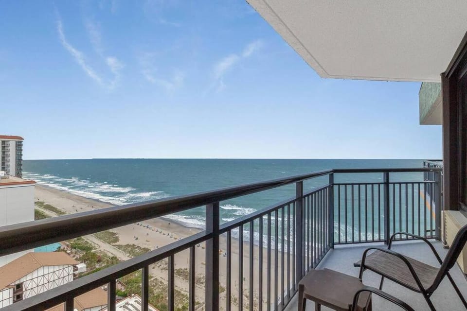 Stunning Penthouse! Amazing Oceanview! Dogs OK 1902 Apartment in Myrtle Beach