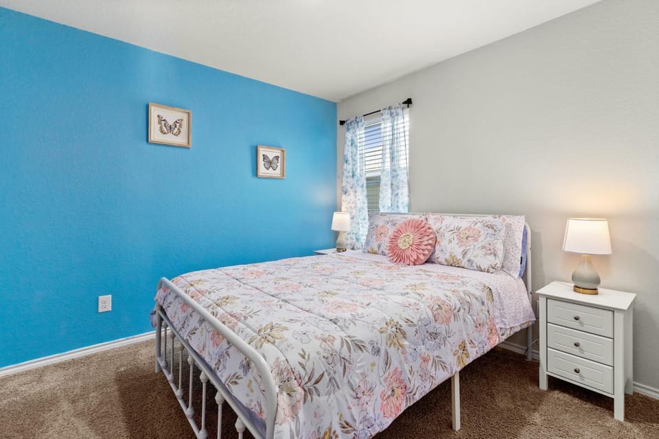 Bed, Bedroom