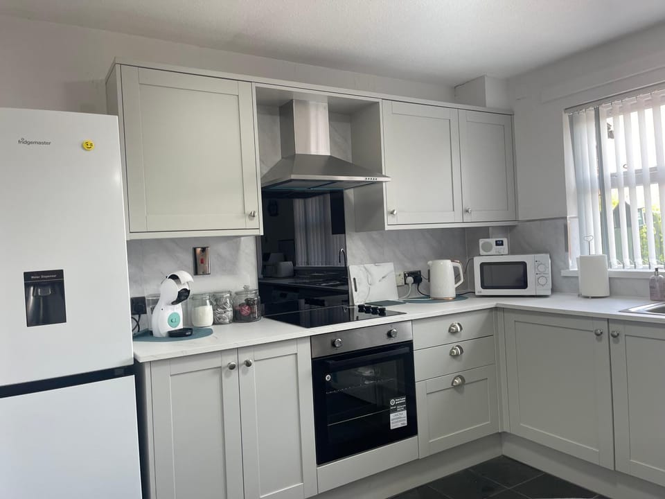 Belfast Grand Central Living 5 Minutes Walk From Grand Central Station House in Belfast