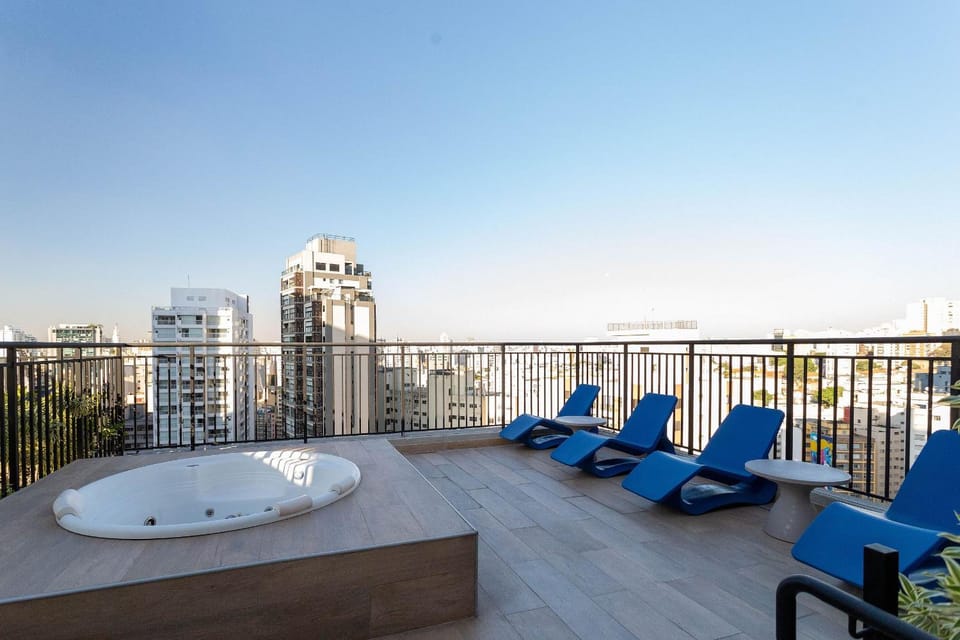 Day, Hot Tub, Solarium, View (from property/room), City view, sunbed