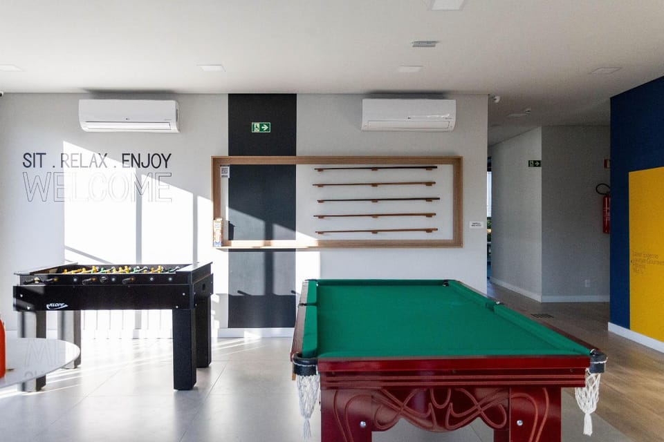 Billiard, Game Room, air conditioner