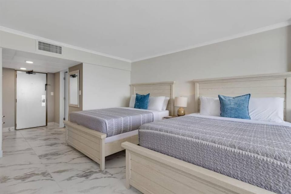 Beautiful & Comfy Oceanfront Studio OR 1008 Apartment in Myrtle Beach