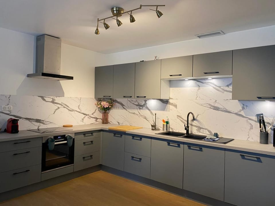 Gite pour 8 p avec Piscine sur domaine 3Ha Apartment in Béziers