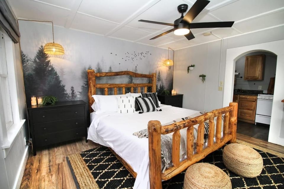 Freshly Updated The Mountain Cottages #1 House in Twin Mountain