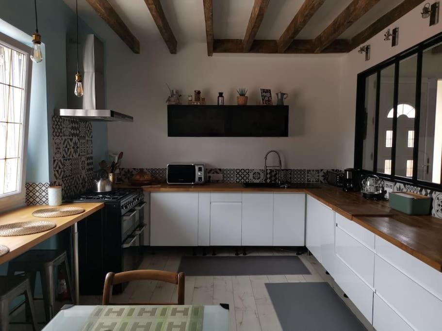 Grande maison de Touraine avec piscine chauffée House in Centre-Val de Loire