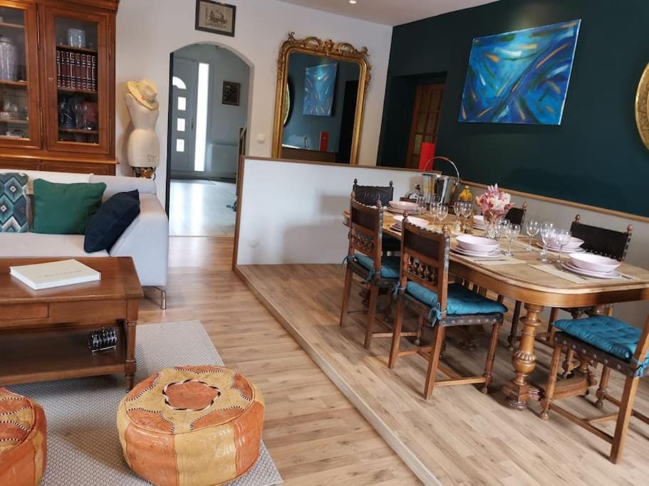 Grande maison de Touraine avec piscine chauffée House in Centre-Val de Loire